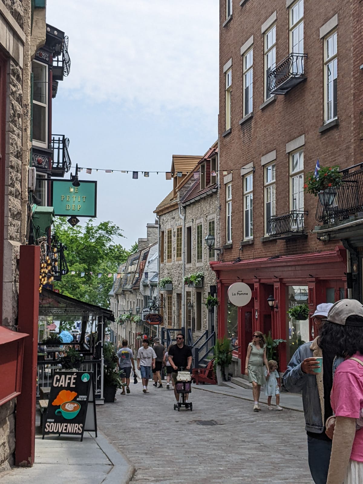 Walking through Old Quebec like a goblin - Day 2